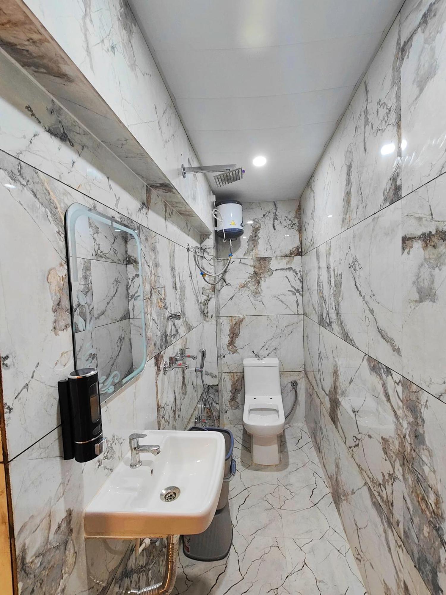 Hotel Mangal Murti Varanasi Exterior photo